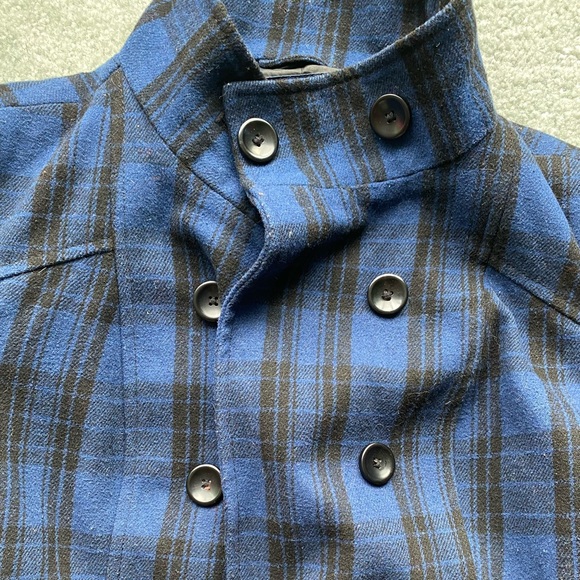 Ladies Winter Coat - Picture 2 of 8